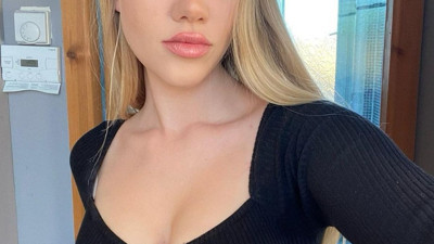 Transparan sütyeniyle gündeme bomba gibi düştü.