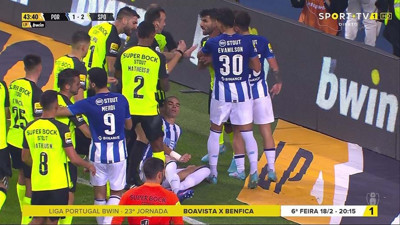 Eski Beşiktaşlı Pepe sahada mermi buldu! Ortalık bir anda karıştı oyuncular panikledi