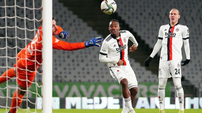 Beşiktaş'ın golcüleri kalenin yerini unuttu!