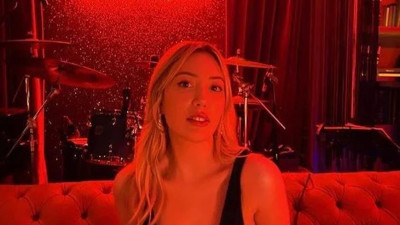 Yasmin Erbil yine çok cesur