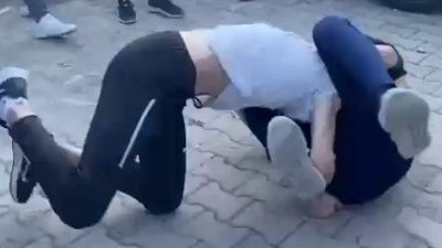 Ölümüne kavgayı film gibi seyrettiler