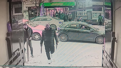 Kılıçla esnafa saldırdılar