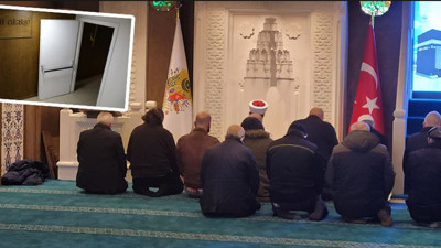 Bu camide 3 vakit namazı kılınıyor! Sebebini duyanlar hayrete düşüyor…