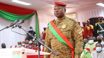 Cunta lideri yemin ederek göreve başladı