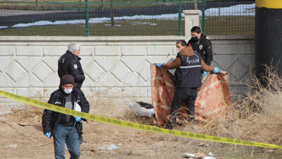 Yaşlı adam donarak öldü