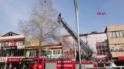 İtfaiyeden karga kurtarma operasyonu