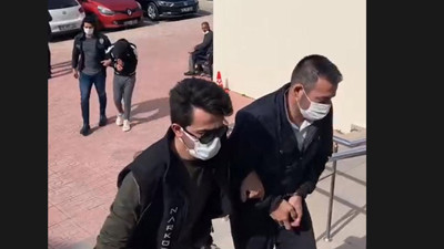 Otomobilin teybinden uyuşturucu çıktı