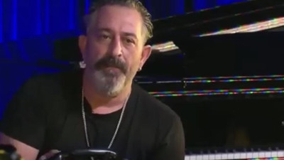 Cem Yılmaz: Türkiye’de bu işlerin arkasında kim var dersen, ben, Tarkan, Athena Gökhan