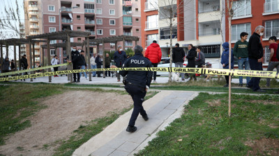 Adana'da bıçaklı kavga: 2 kişi yaralandı