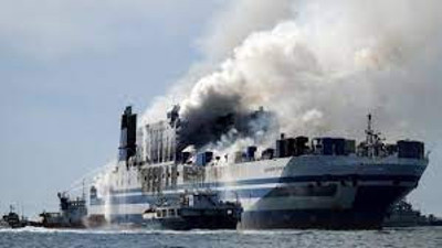 Yunanistan'daki feribot yangınında bir Türk vatandaşı kayıp