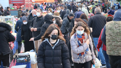 Burada her şey onlara sudan ucuz. Sabah erkenden alışveriş için akın ettiler