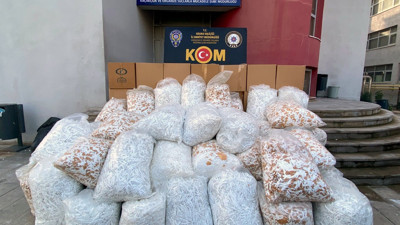 Adana’da gümrük kaçağı 13 milyon makaron ele geçirildi