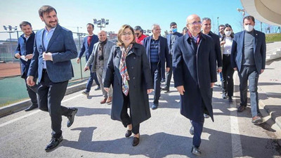 AKP'nin eski ağır toplarından Mehmet Şimşek partiye geri mi dönüyor? İşte Fatma Şahin ile çekilen fotoğrafın perde arkası