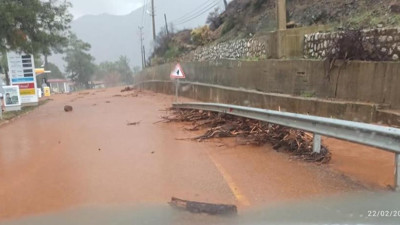 Marmaris’te yollar göle döndü