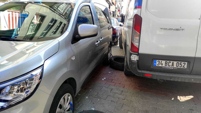 Araçları korumak ilginç yöntem görenleri şaşkına çevirdi! Yaygınlaşırsa kimse şaşırmasın…