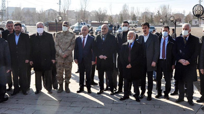 Hocalı katliamında hayatını kaybedenler Kars'ta anıldı