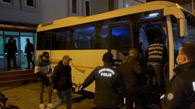 Yakalandılar. Akın akın Türkiye'ye geliyorlar