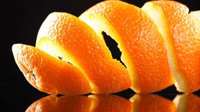 Atmayın pişman olursunuz! Bakın hangi meyve kabuğu neye yarıyor?