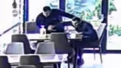 Sakaryaspor attı restoranda taraftarlar kendinden geçti Gol 90+8’de geldi