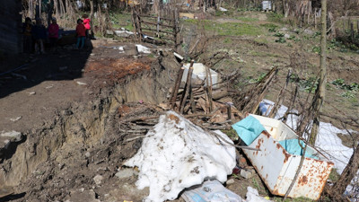 Heyelan nedeniyle evler boşaltılıyor