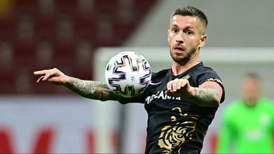 Sen misin yönetimi protesto eden! Adem Büyük Malatya'dan gönderildi.