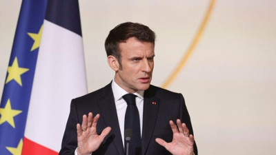 Macron: Putin iki yüzlü davrandı