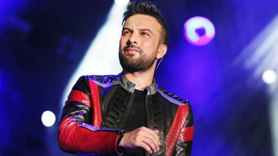 Tarkan'dan savaş tepkisi: 'Affedin bizi, affedin çocuklar'