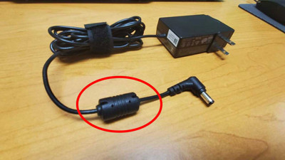 Kablolardaki yuvarlak silindir parça ne işe yarıyor?