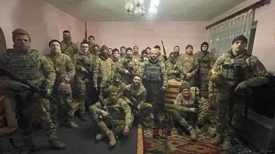 Dinamo Kiev'in Ukraynalı futbolcuları silahlanarak direnişe katıldı