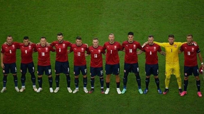 Çekya Futbol Federasyonu'ndan Rusya maçı kararı