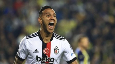 Beşiktaşlı Josef de Souza'dan Galatasaray'ın penaltısına flaş gönderme