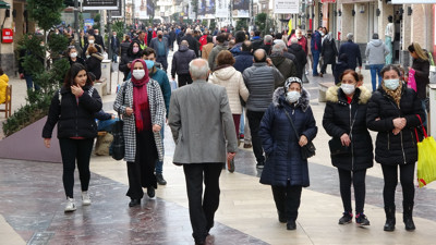 Son varyant yüz güldürücü, virüs kendi kendini yok ediyor