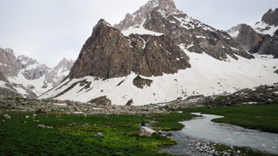 Türkiye'nin en büyük buzulu 'Cilo Dağları' eriyor