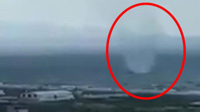 Hatay'da denizde hortum panik yaşattı