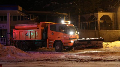 Muğla-Denizli kara yolu ulaşıma kapandı