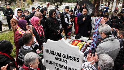Müslüm Gürses ölümünün 9. yılında mezarı başında anıldı