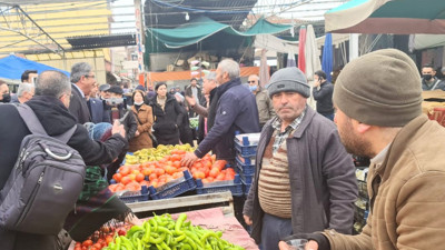 Pazar yeri yapımı yılan hikayesine döndü