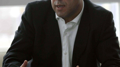 Şamil Tayyar'dan zehir zemberek sözler. Dün gece Saray'dan affını isteyen Bekir Pakdemirli'ye