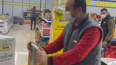 Yuh artık. BİM de stokçuluk yaparken yakalandı. Yağda sıkıntı haberi alınca anında bunu yaptılar