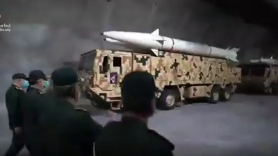 İran’dan gövde gösterisi. Yeraltındaki İHA ve füze üslerini paylaştı