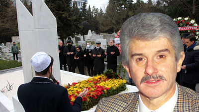 Gazeteci Çetin Emeç mezarı başında anıldı