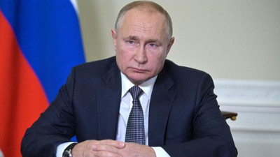 Putin: Ukrayna'da profesyonel askerler görev alıyor