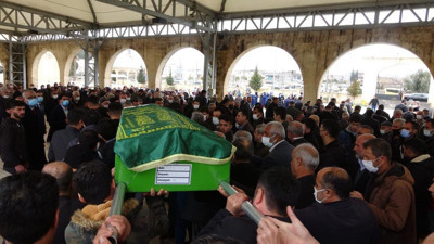 Öldürülen kadın 'Kadınlar Günü'nde toprağa verildi