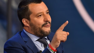 Göçmen karşıtı İtalyan lider Salvini, Ukraynalı göçmenlere yardıma gitti