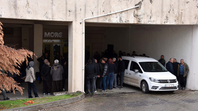 Otomobilde tabancayla vurulmuş erkek cesedi bulundu