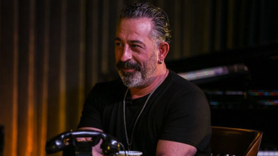 Cem Yılmaz ödül törenine damga vurdu