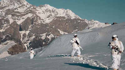 Mehmetçik eksi 40 derecede vatan nöbetinde! Hazır! Daima Hazır!
