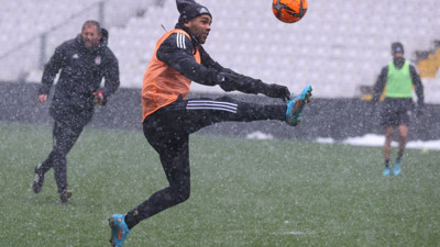 Beşiktaş'ta derbi mesaisi devam etti! Oğuzhan ve Atiba...