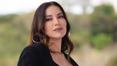 Şarkıcı Aşkın Nur Yengi annesini kaybetti