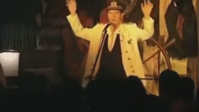 Ferhan Şensoy’un efsane şarkısını izledikçe tekrar izleyeceksiniz 'Bu videoyu seyredersen iki ihtimalin var, Ya savaşı anlarsın Ya da…'